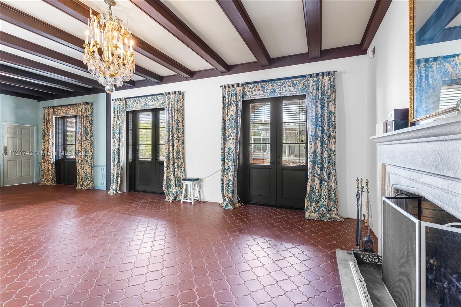 1181 S Alhambra Cir
