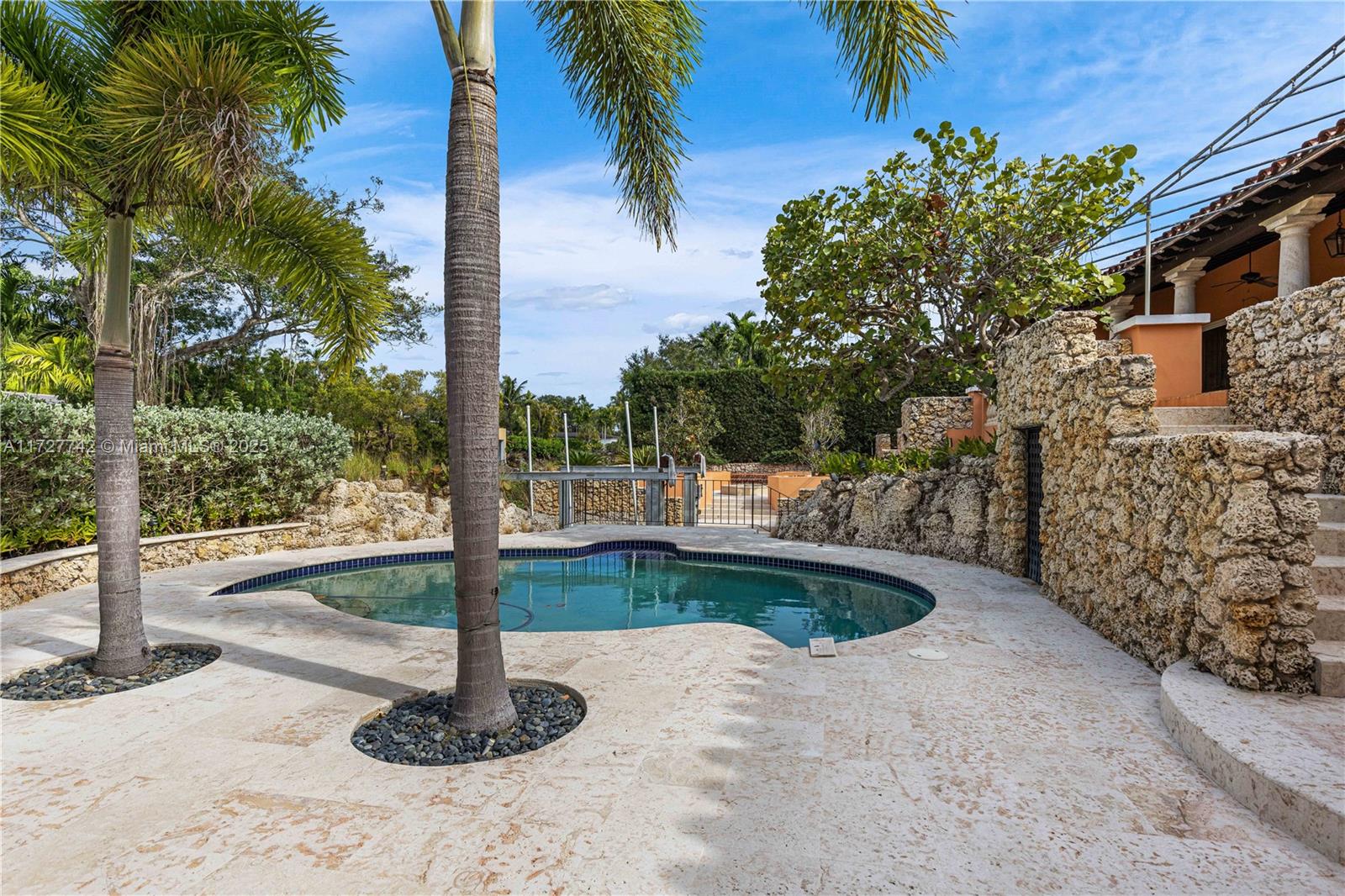 1181 S Alhambra Cir