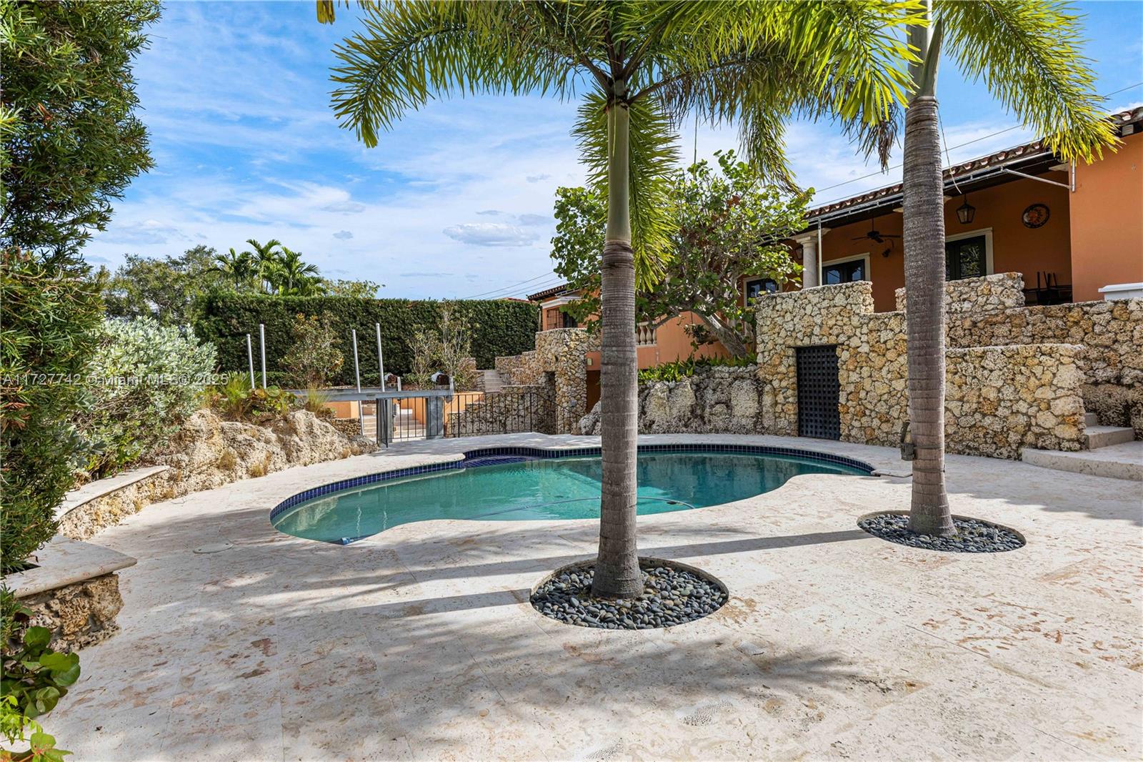 1181 S Alhambra Cir