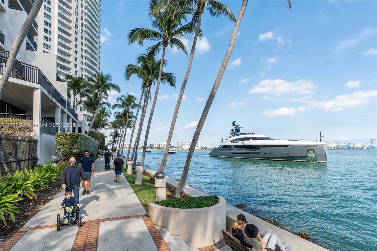 540 Brickell Key Dr # 407