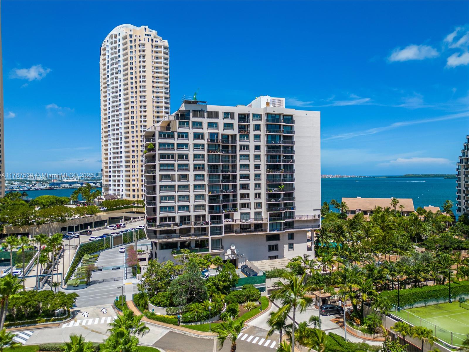 540 Brickell Key Dr # 407