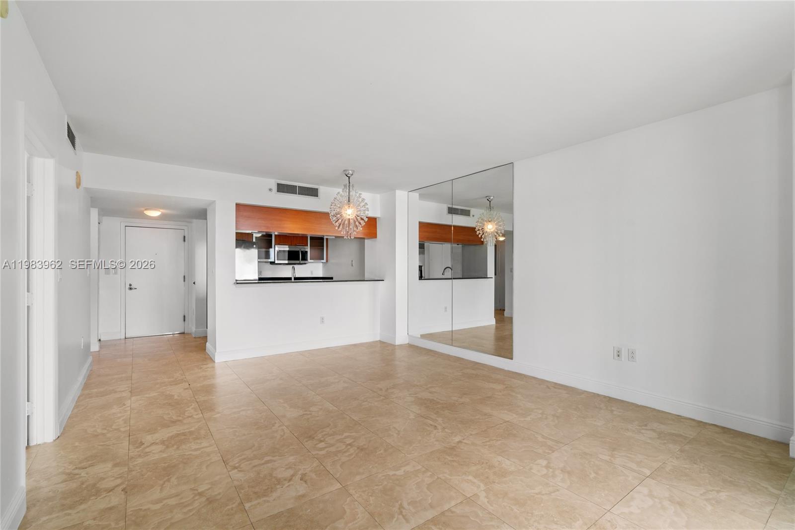 1800 N Bayshore Dr # 1208