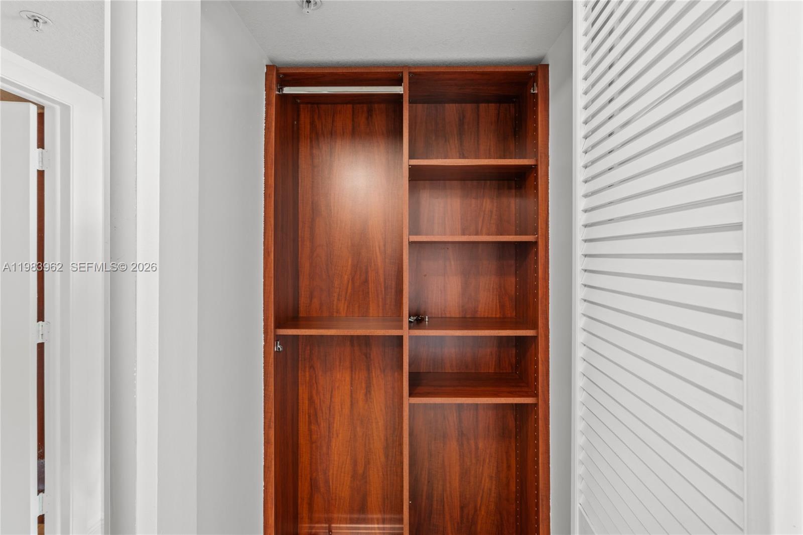 1800 N Bayshore Dr # 1208