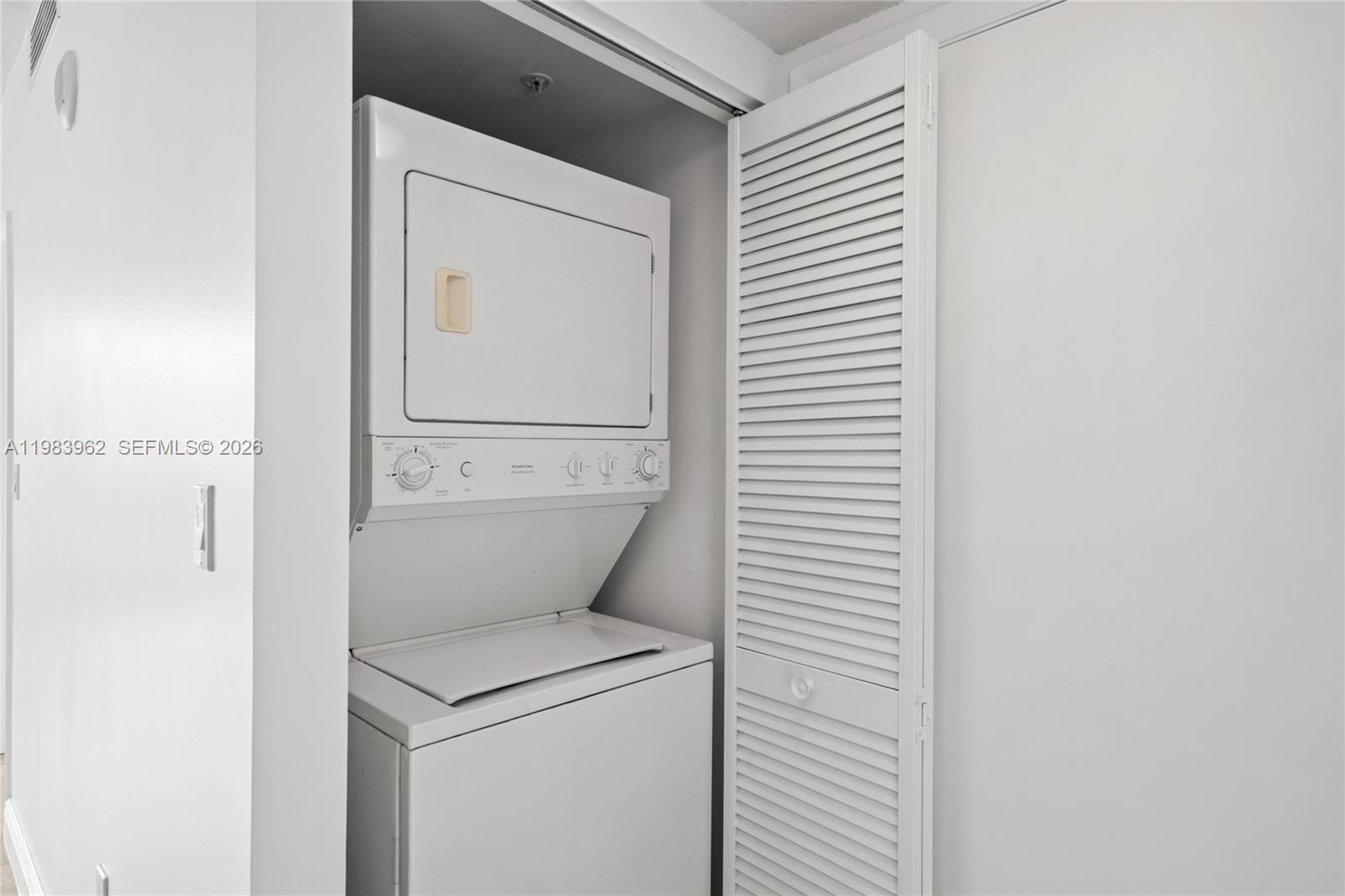 1800 N Bayshore Dr # 1208