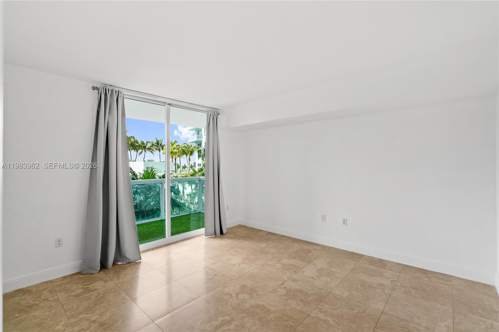 1800 N Bayshore Dr # 1208