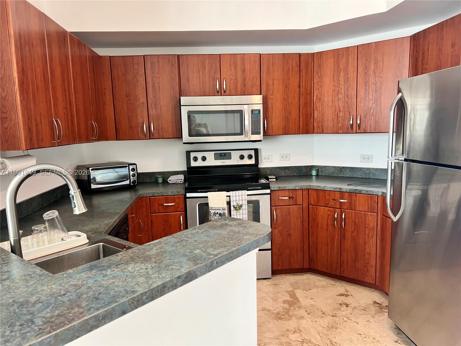 9172 Collins Ave # 305