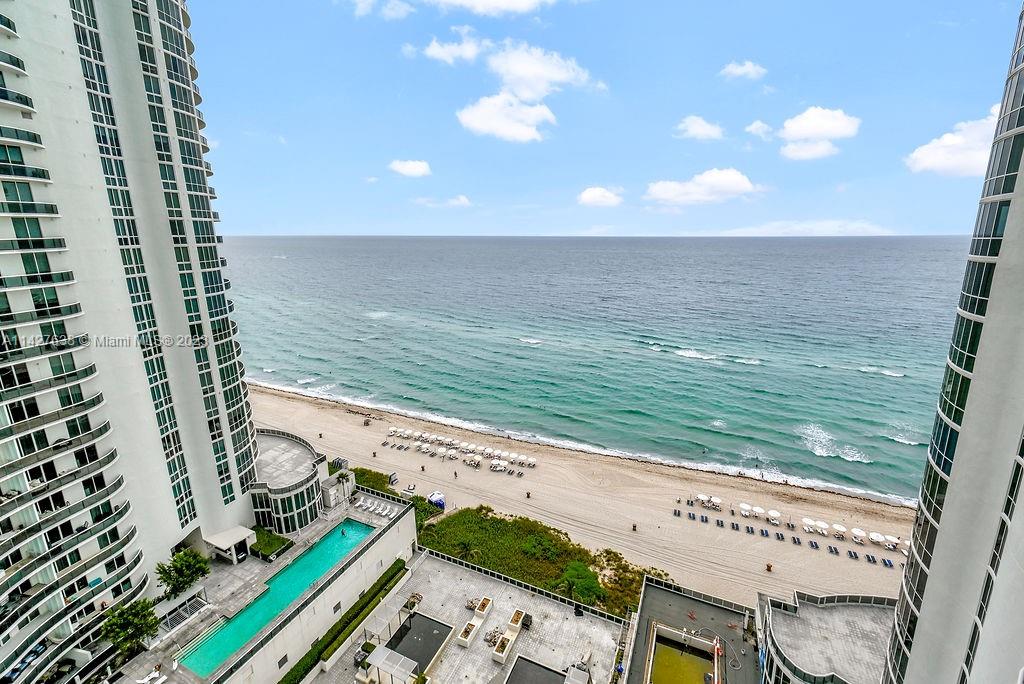 15901 Collins Ave # 1804