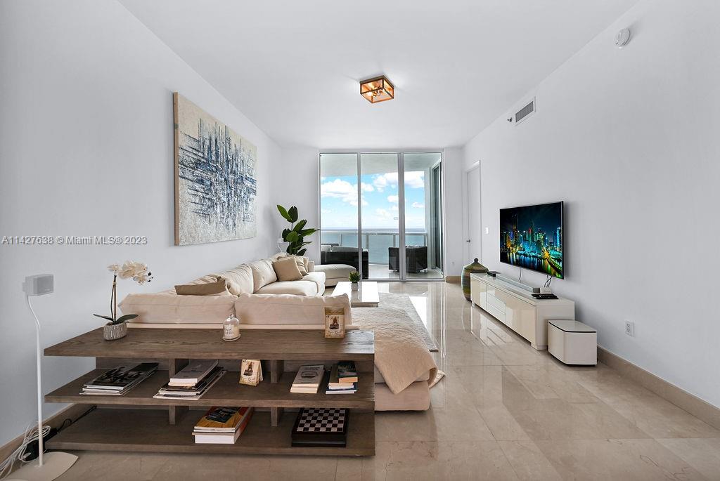 15901 Collins Ave # 1804