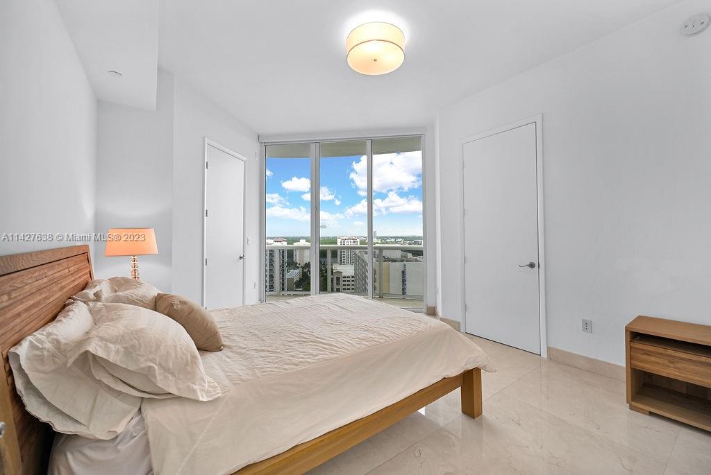 15901 Collins Ave # 1804