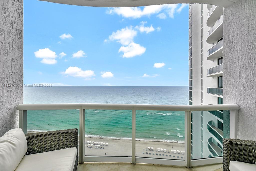 15901 Collins Ave # 1804