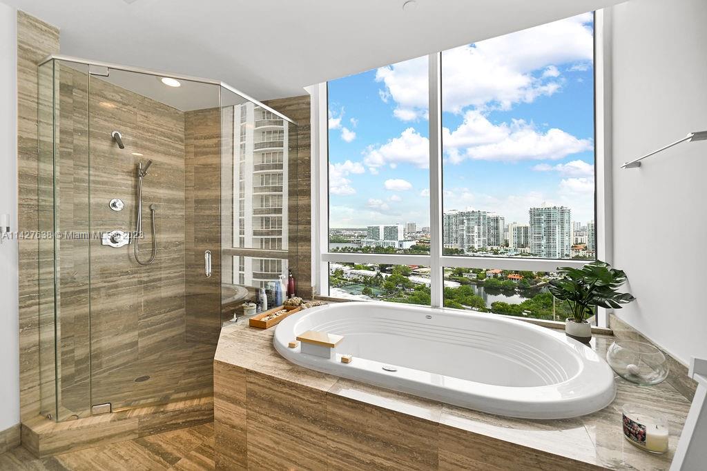 15901 Collins Ave # 1804