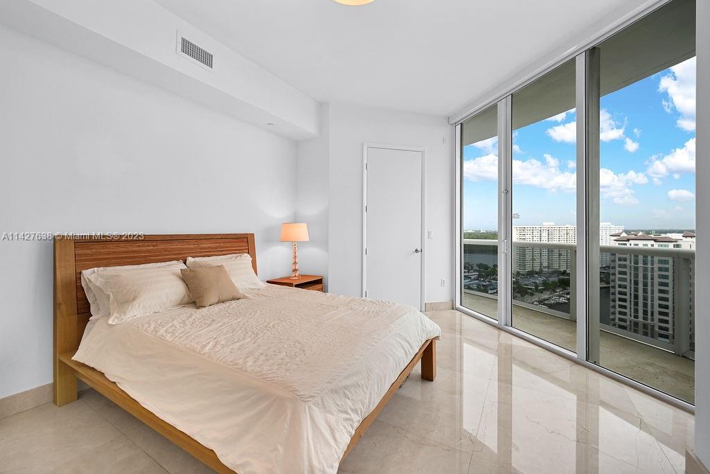15901 Collins Ave # 1804