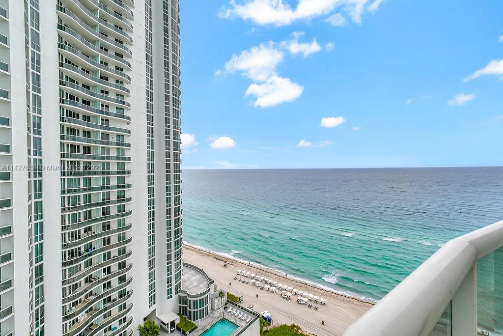 15901 Collins Ave # 1804
