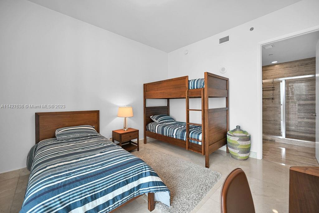 15901 Collins Ave # 1804