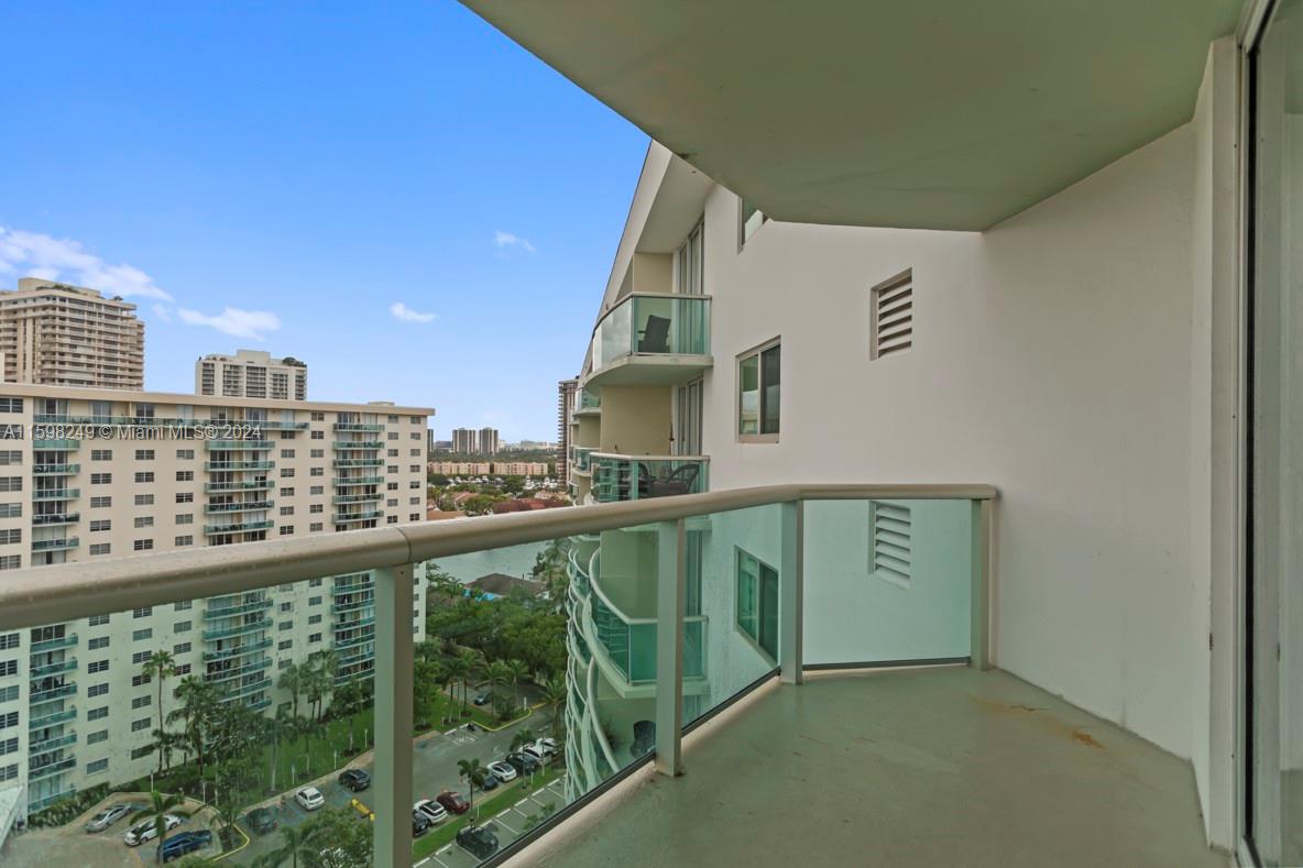 19380 Collins Ave # 1615