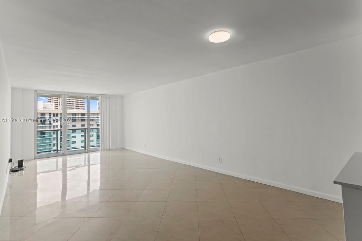 19380 Collins Ave # 1615