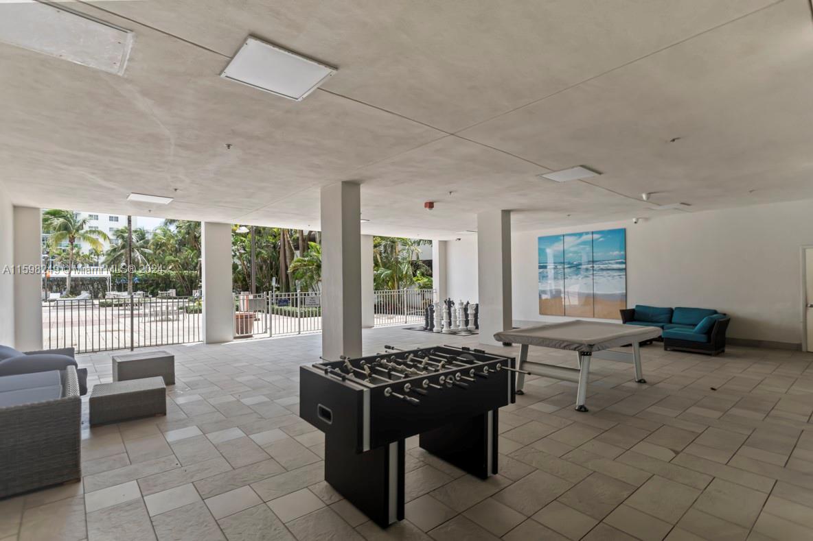 19380 Collins Ave # 1615