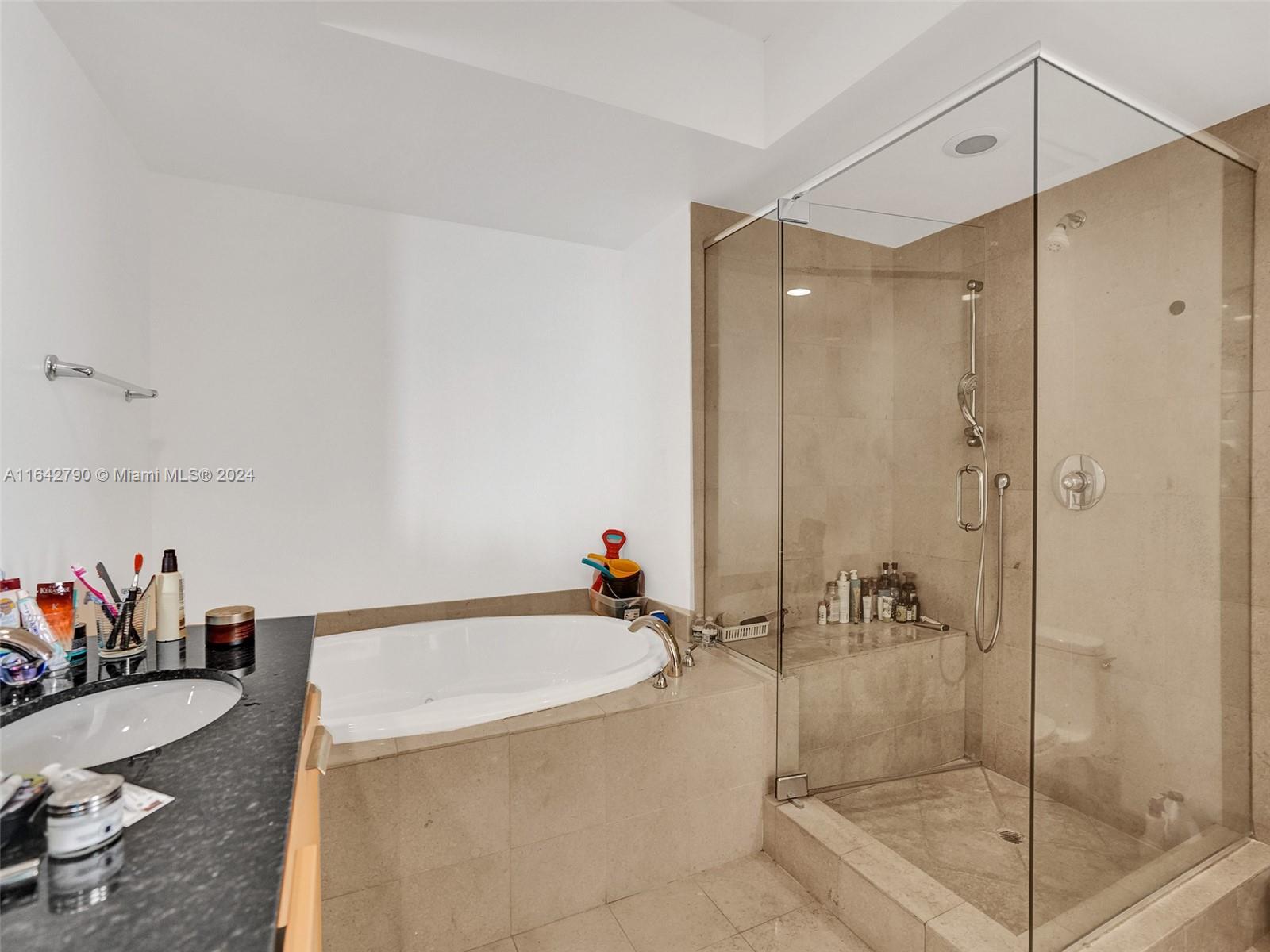 1850 S Ocean Dr # 3910