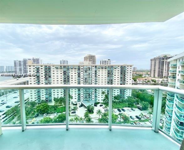 19380 Collins Ave # 1611