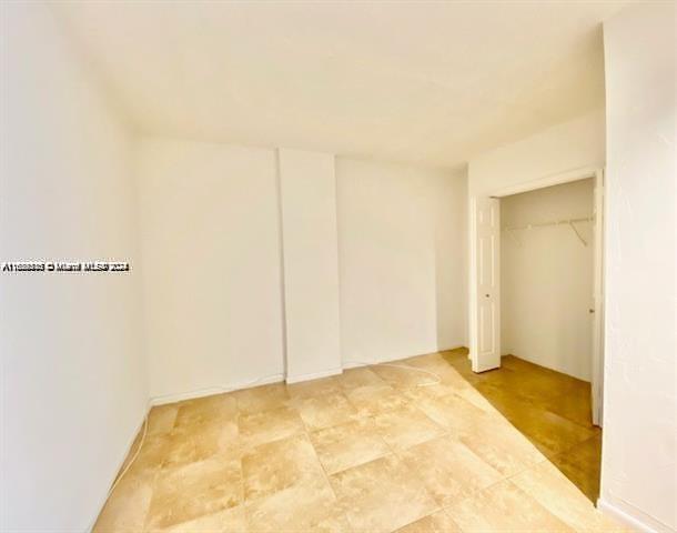 19380 Collins Ave # 1611