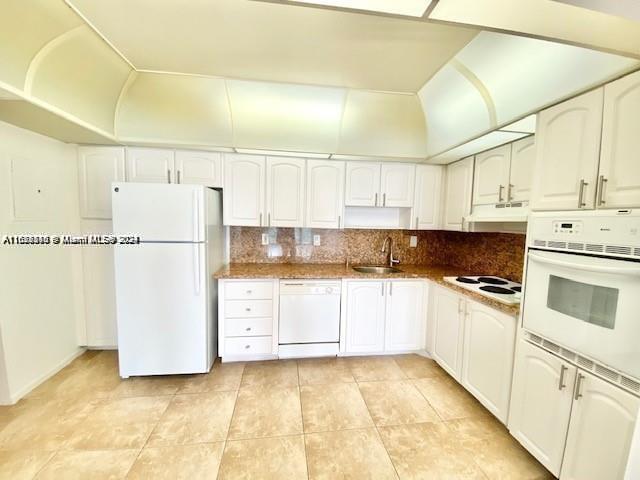 19380 Collins Ave # 1611