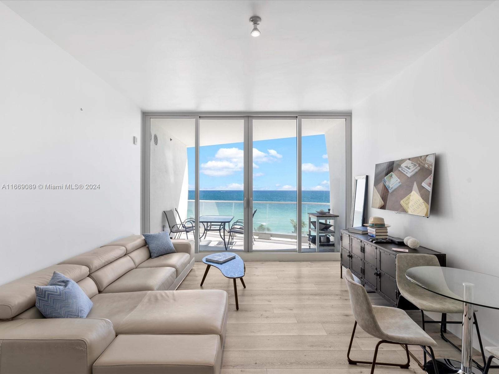 16901 Collins Ave # 604