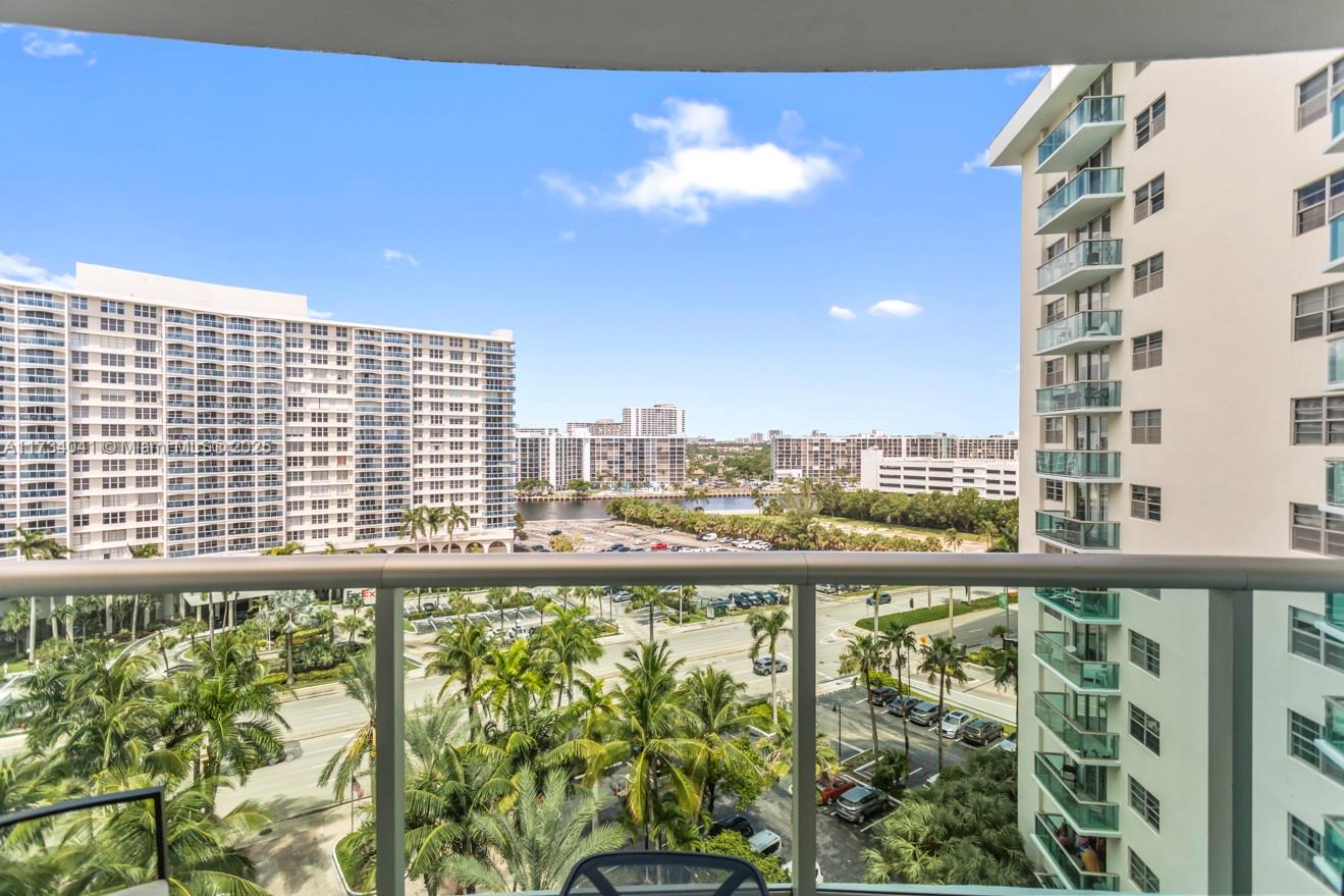 3801 S Ocean Dr # 10Q