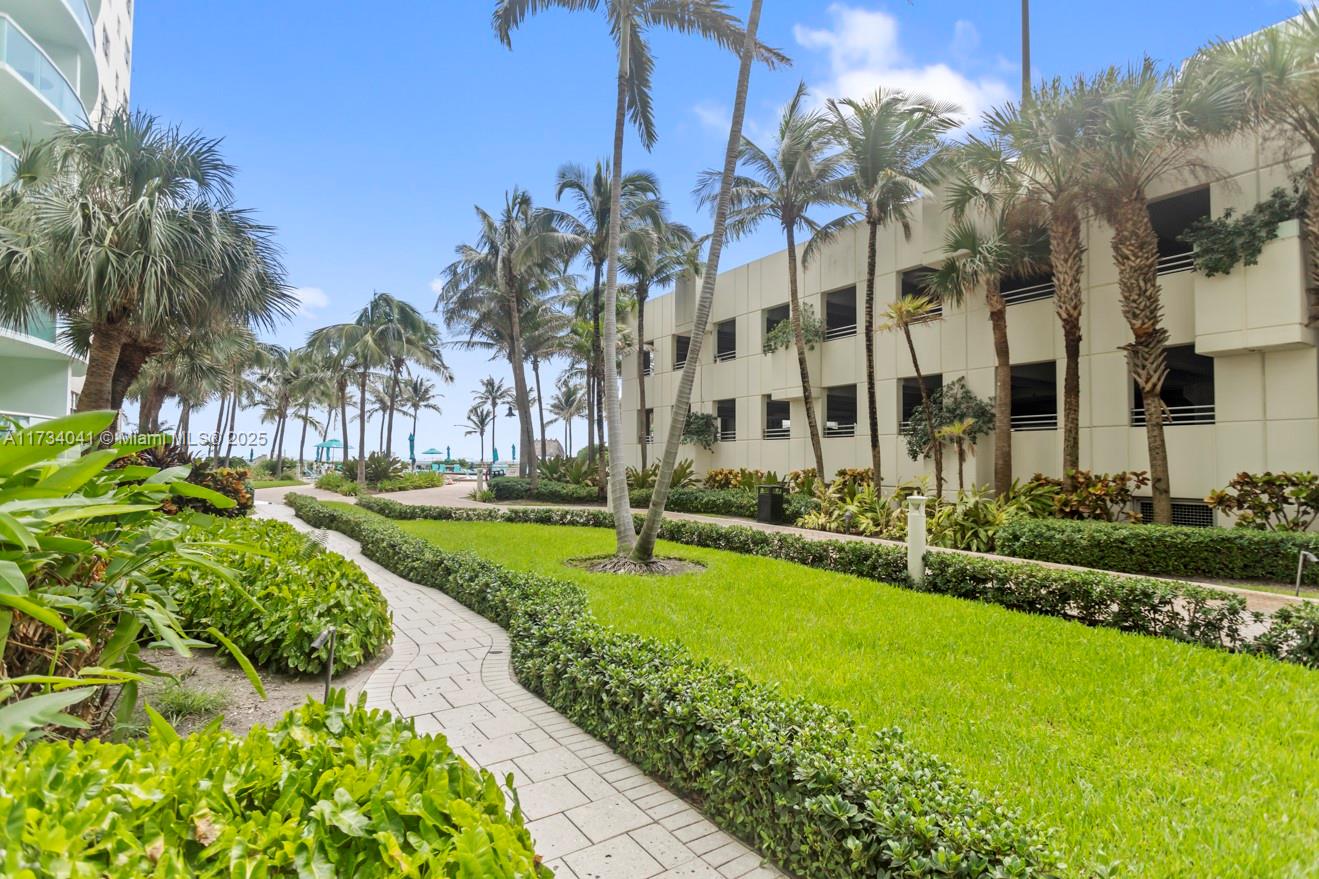 3801 S Ocean Dr # 10Q