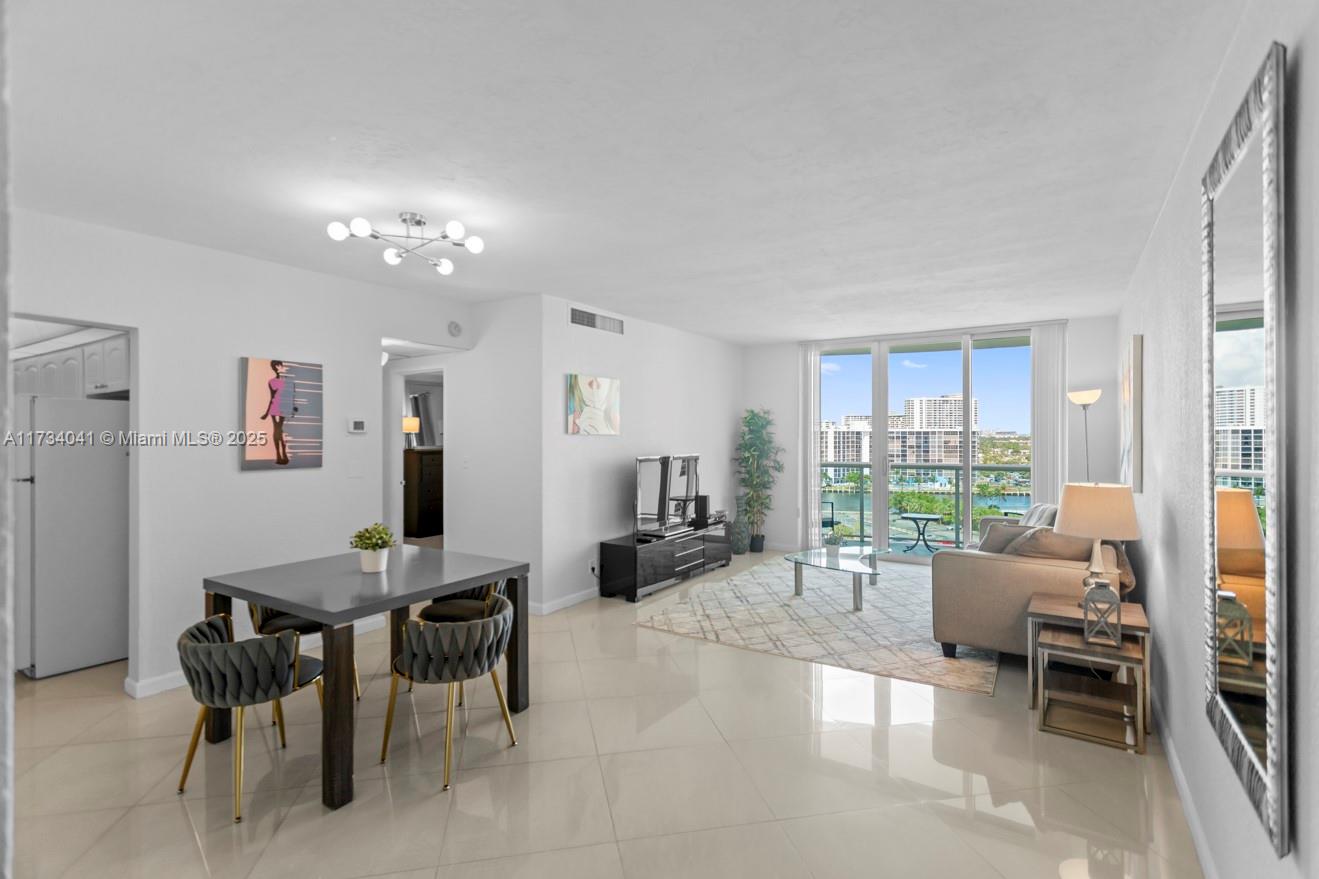 3801 S Ocean Dr # 10Q