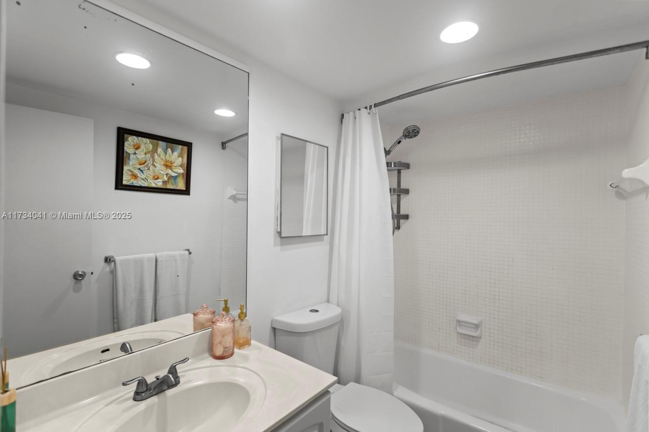 3801 S Ocean Dr # 10Q