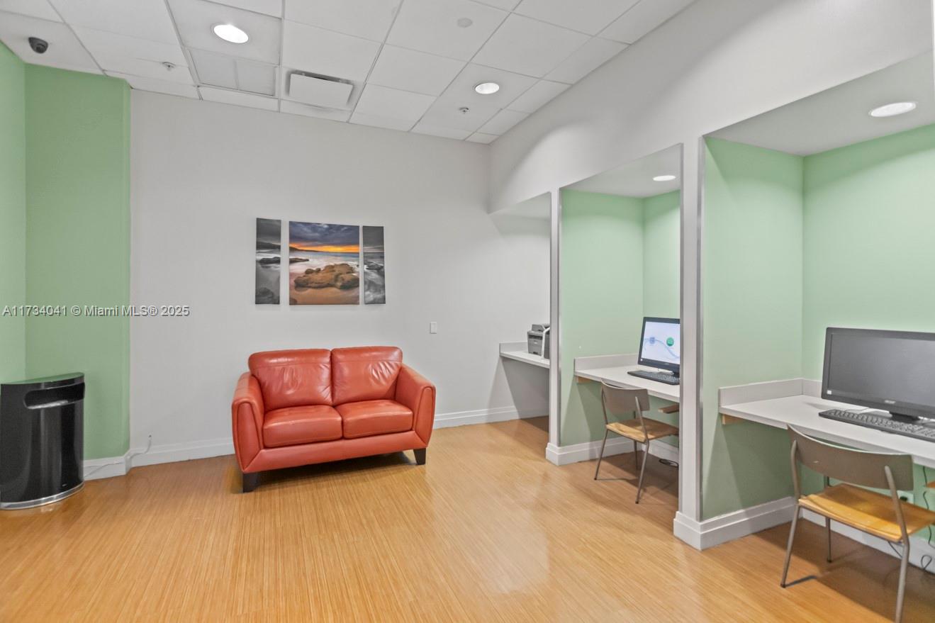 3801 S Ocean Dr # 10Q