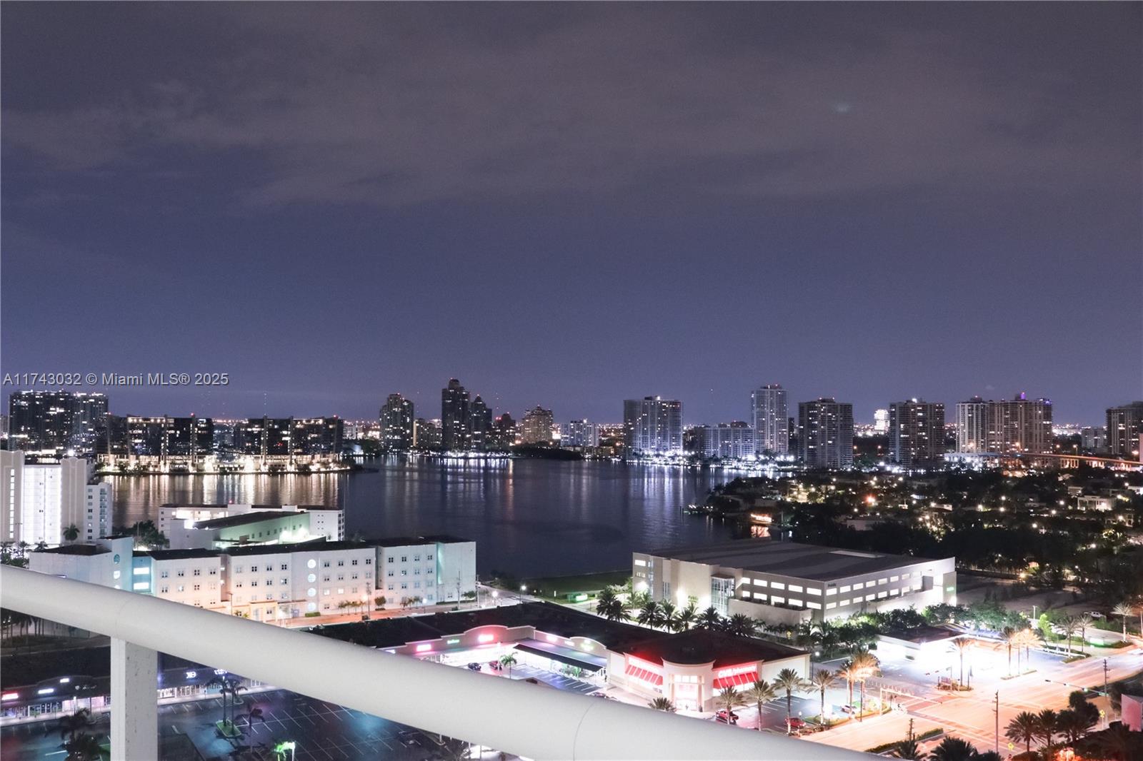 18101 Collins Ave Unit: PH106