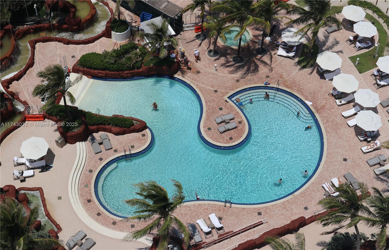18101 Collins Ave Unit: PH106