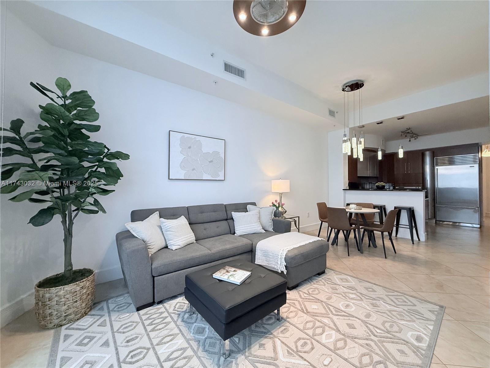 18101 Collins Ave Unit: PH106