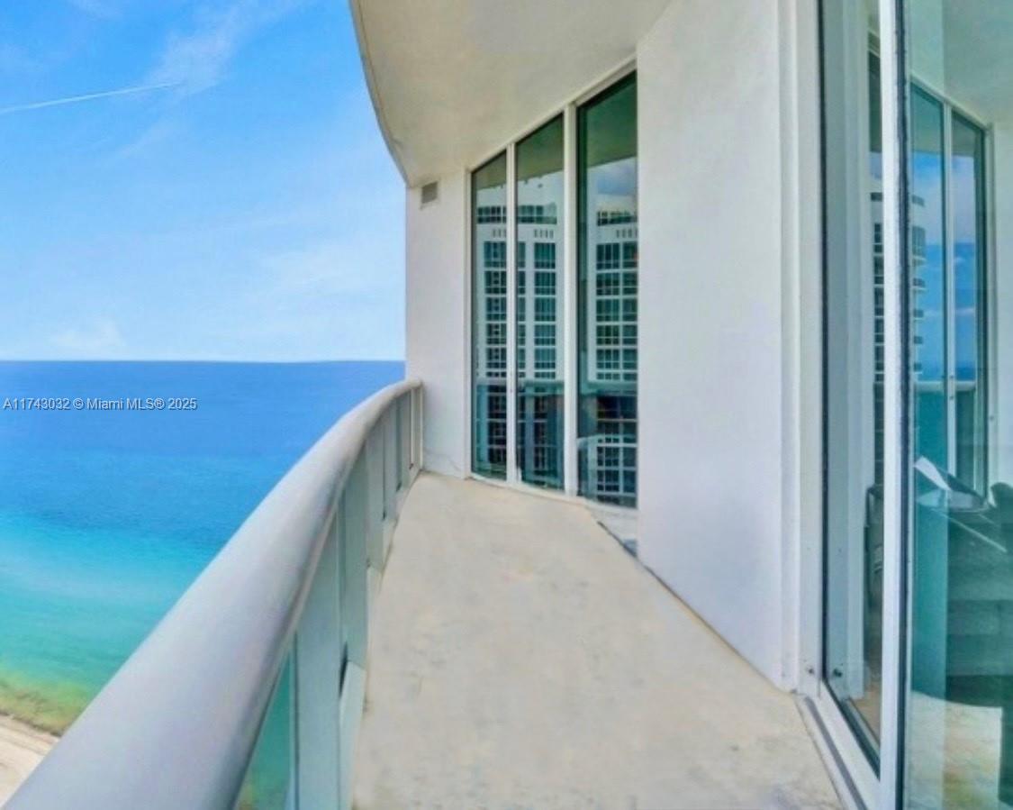18101 Collins Ave Unit: PH106