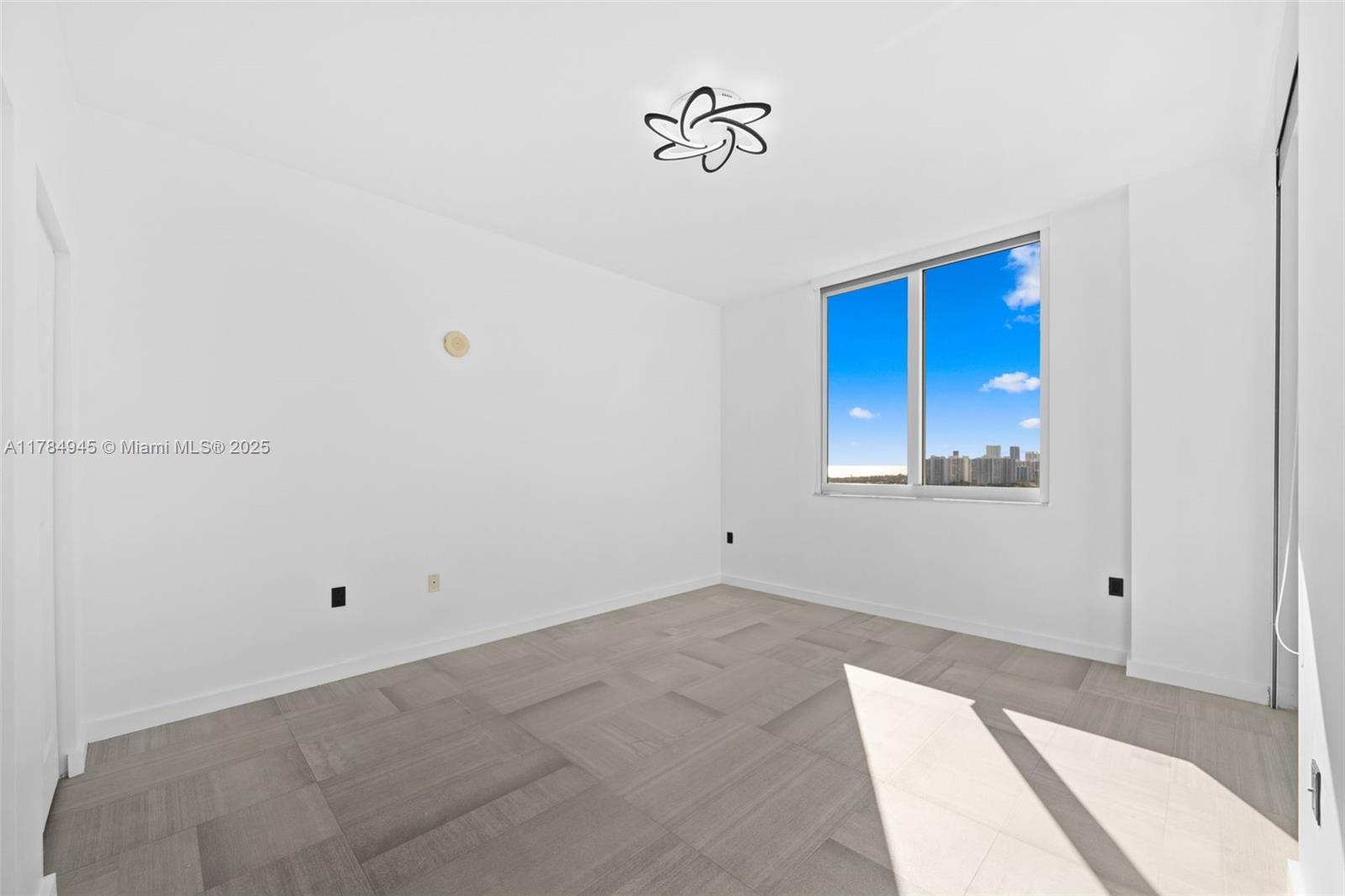 1745 E Hallandale Beach Blvd Unit: PH05W