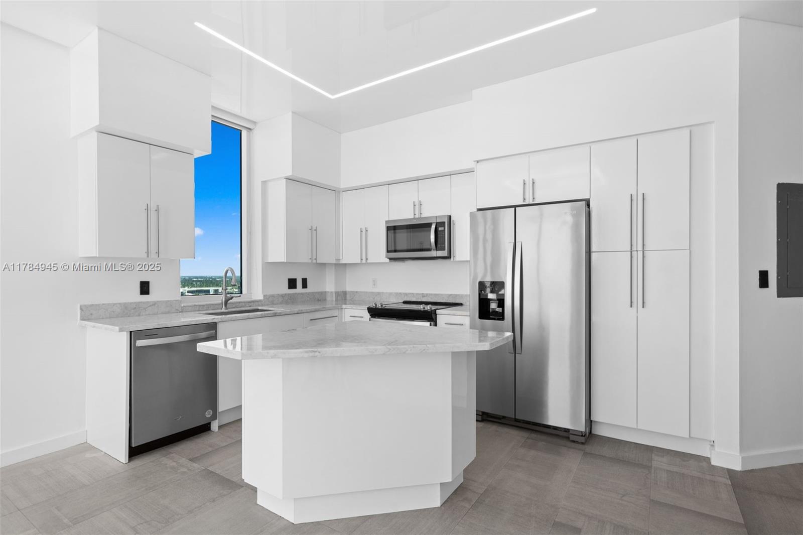 1745 E Hallandale Beach Blvd Unit: PH05W