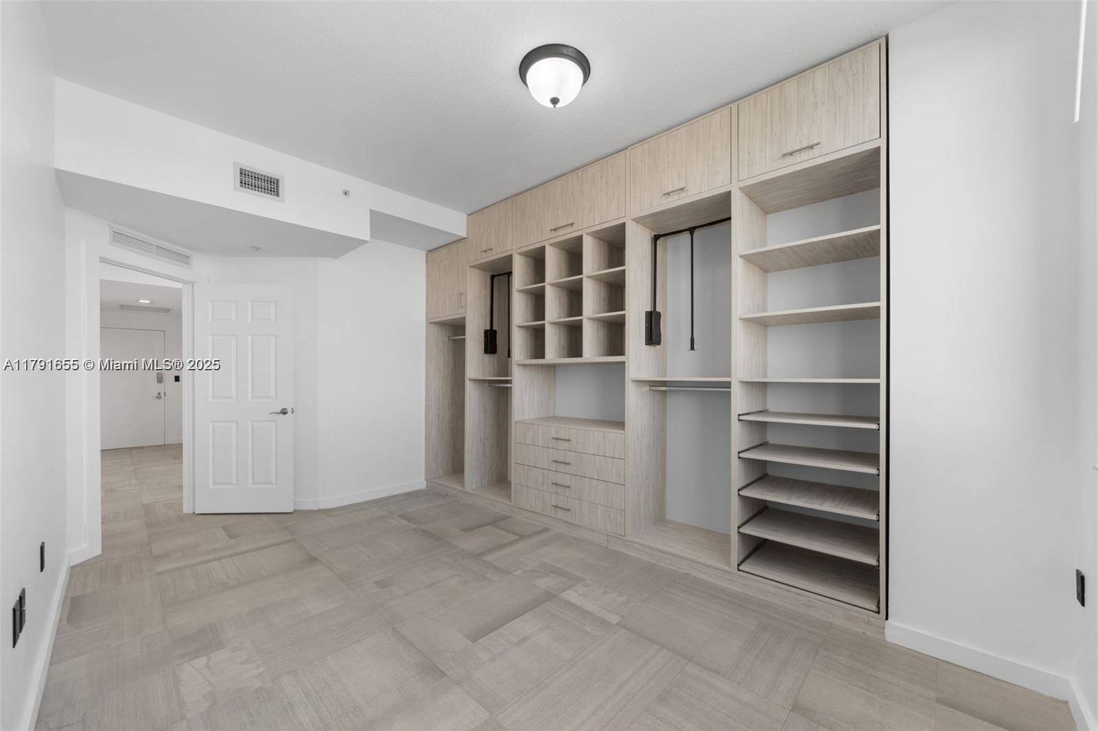 1745 E Hallandale Beach Unit: PH05
