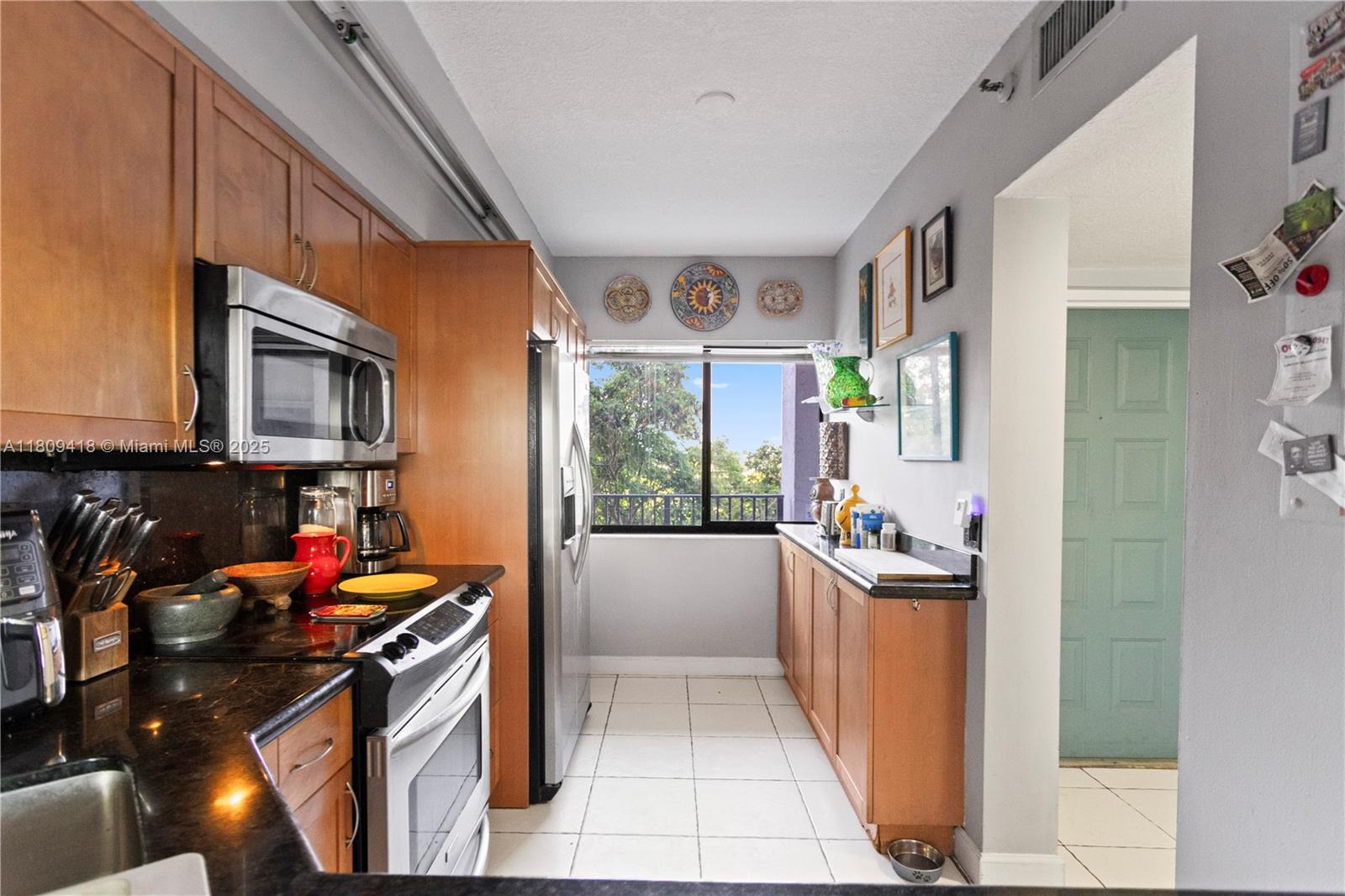 2300 NE 33rd Ave # 401