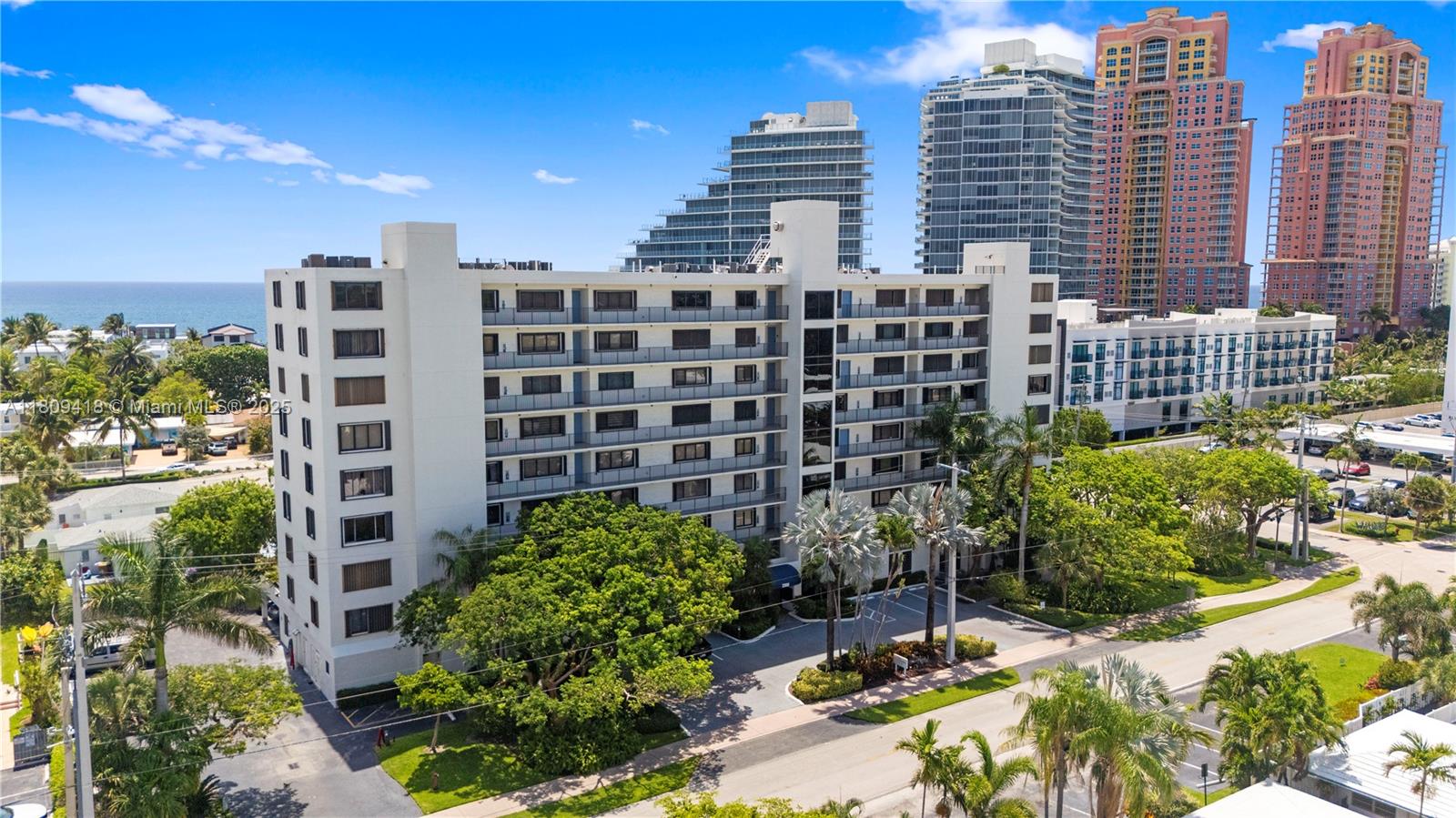 2300 NE 33rd Ave # 401