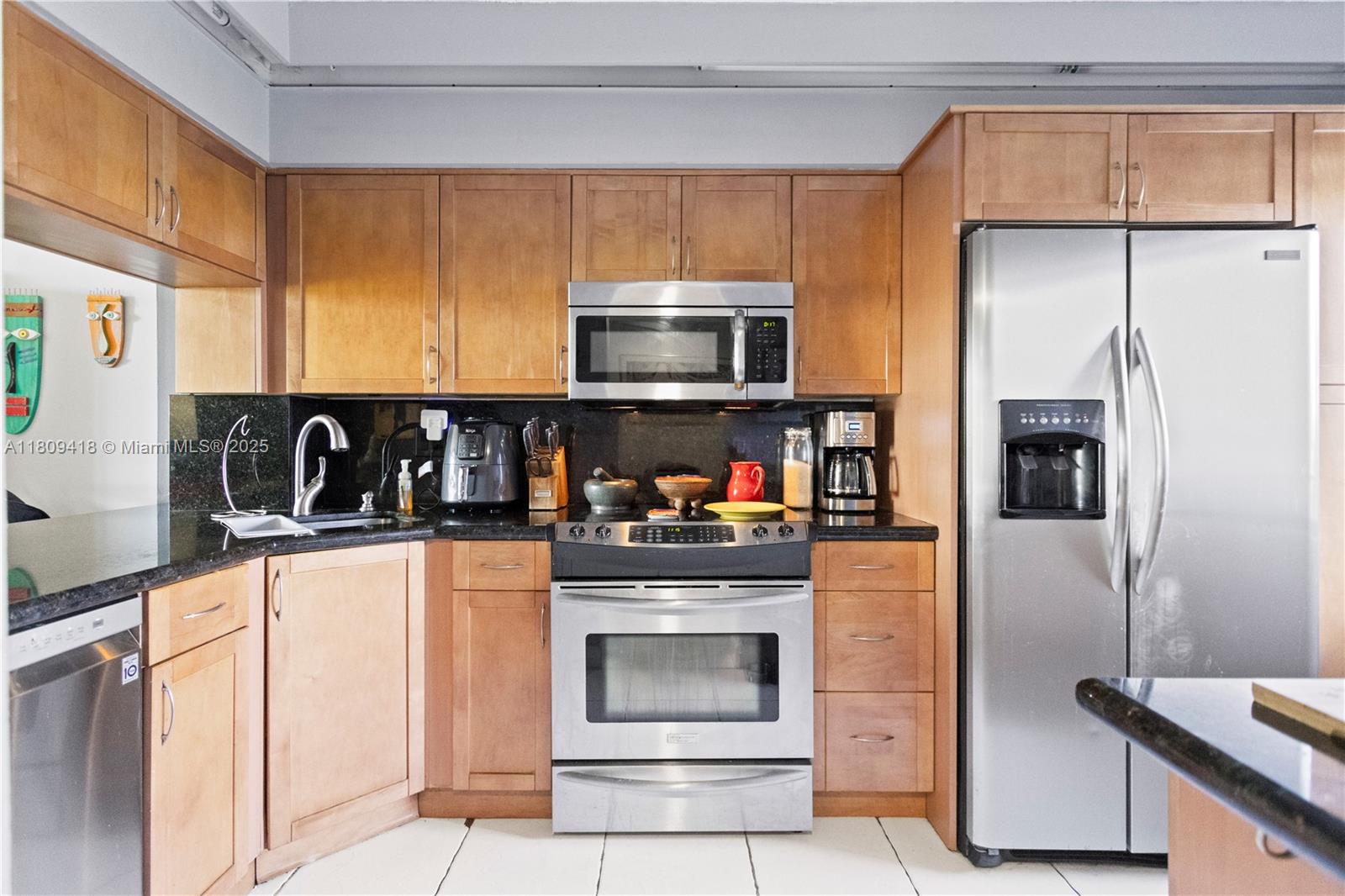2300 NE 33rd Ave # 401