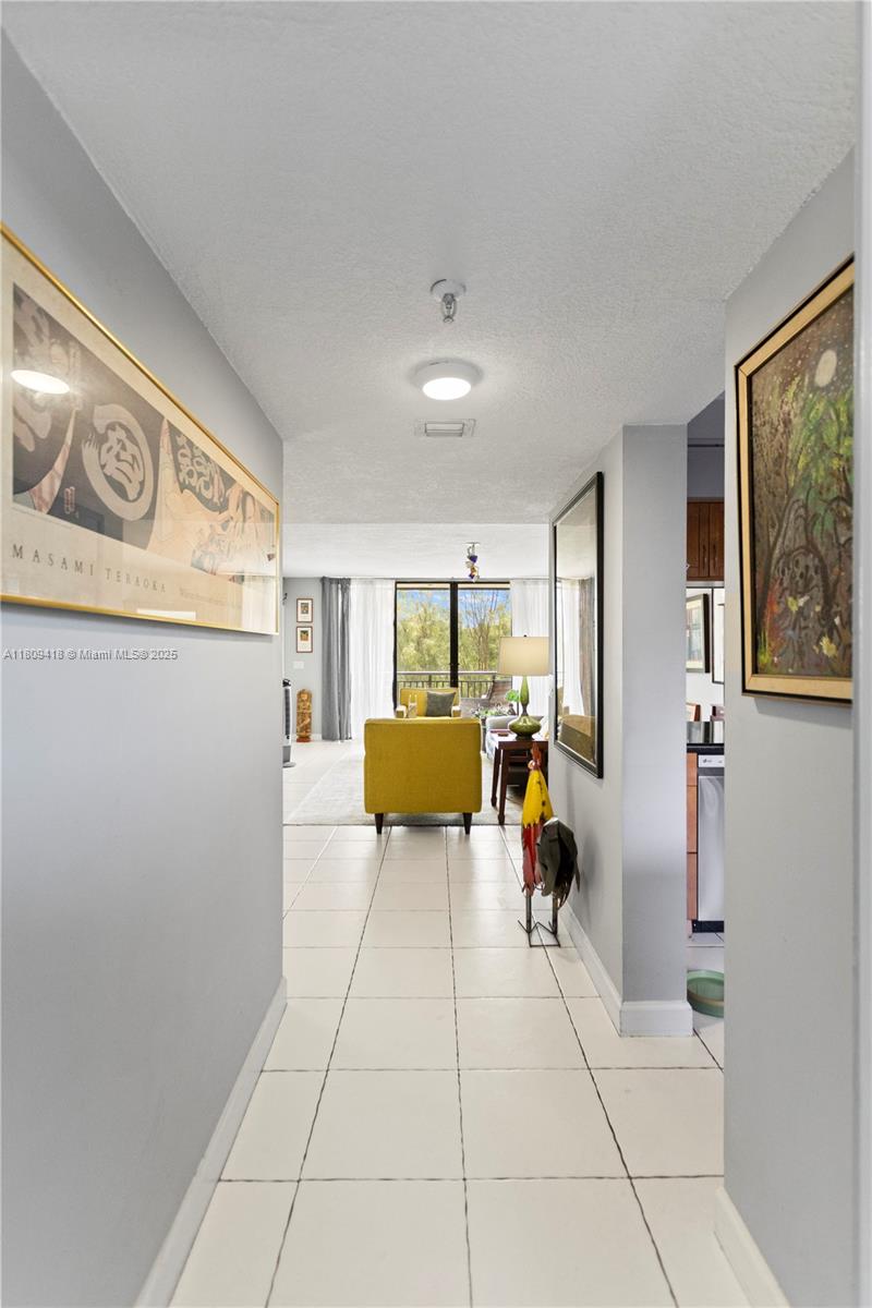 2300 NE 33rd Ave # 401