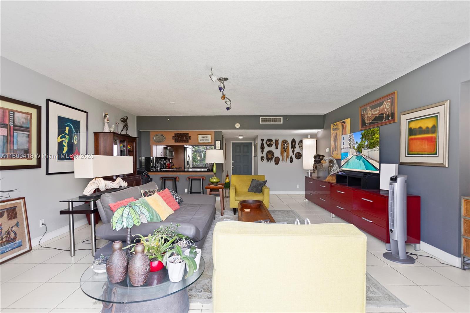 2300 NE 33rd Ave # 401
