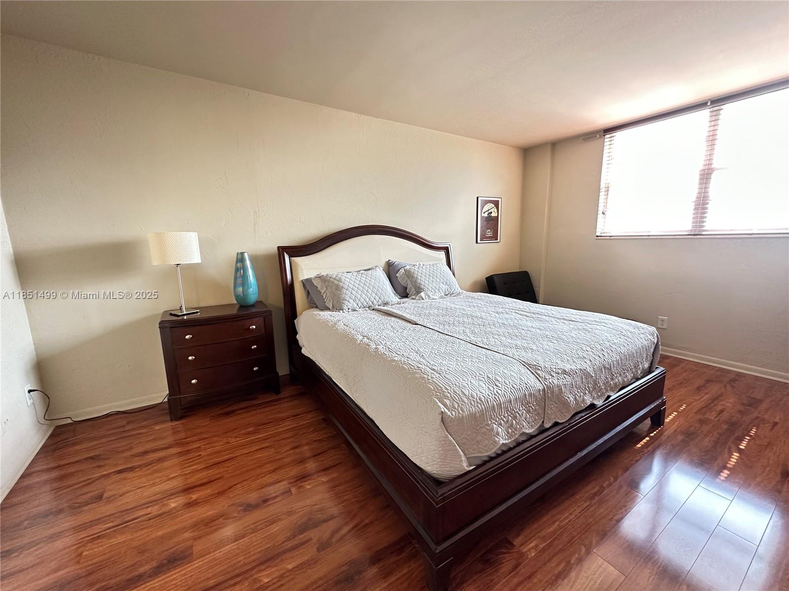 19390 Collins Ave # 1401