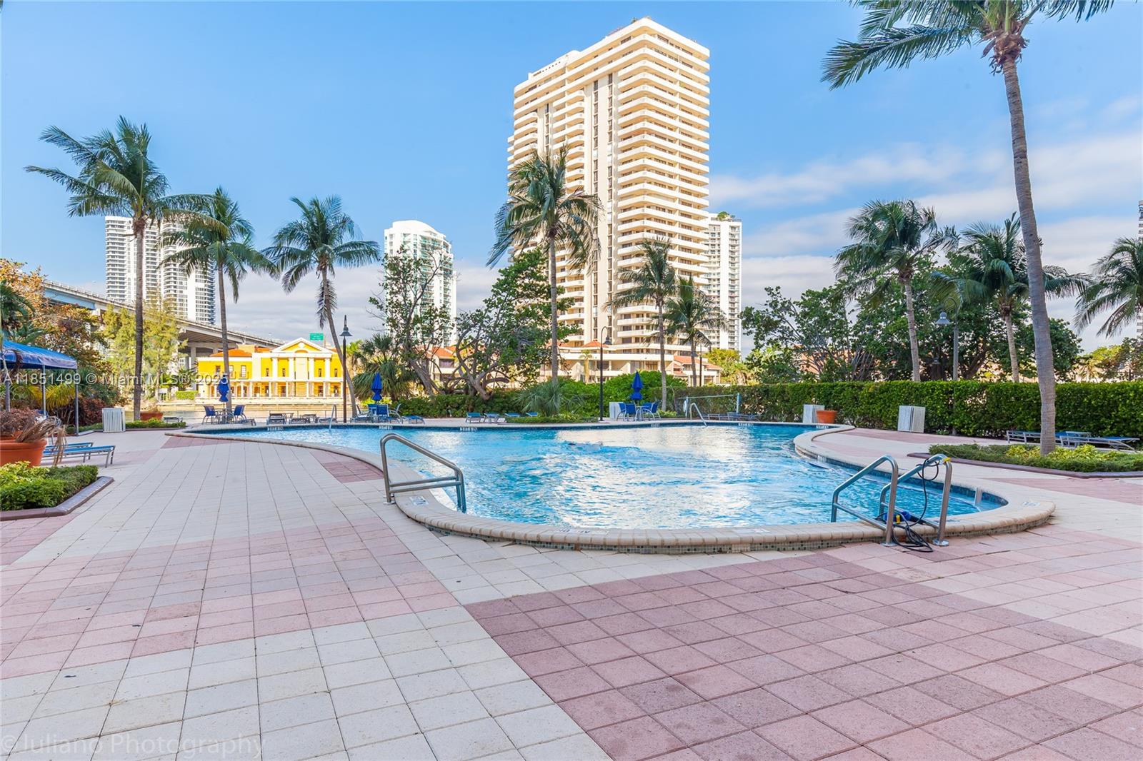 19390 Collins Ave # 1401