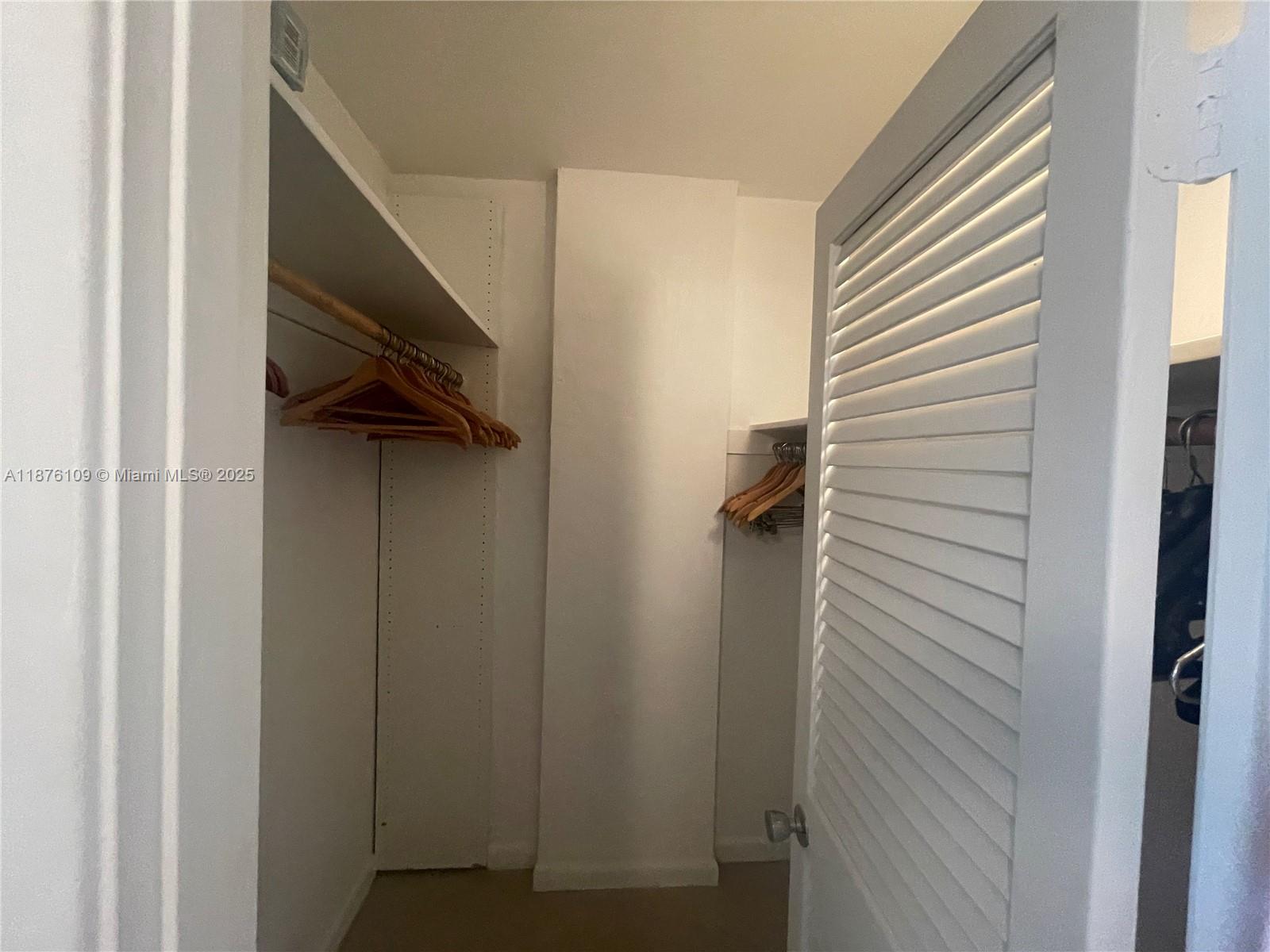 19380 Collins Ave # 1014