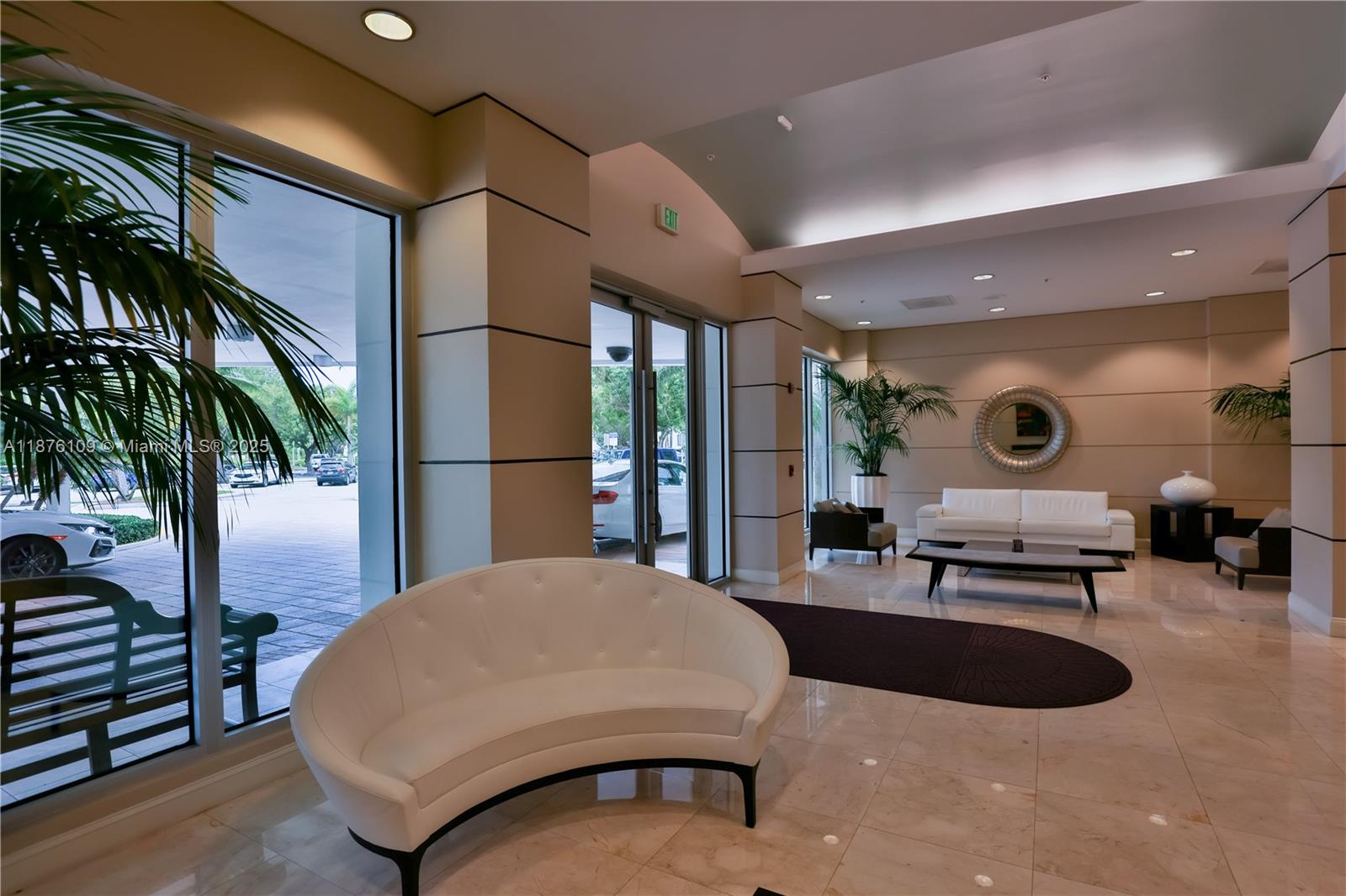 19380 Collins Ave # 1014