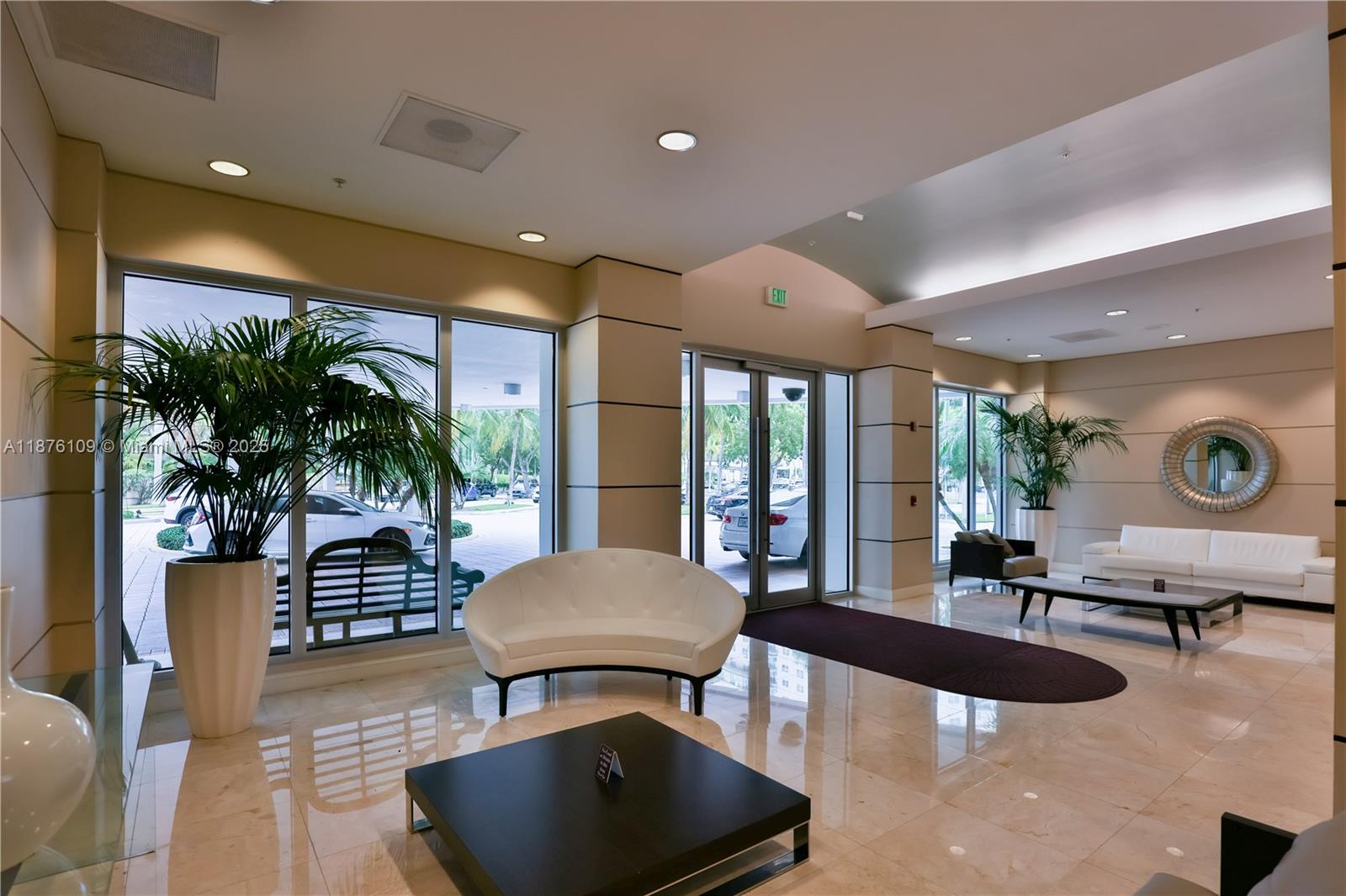 19380 Collins Ave # 1014