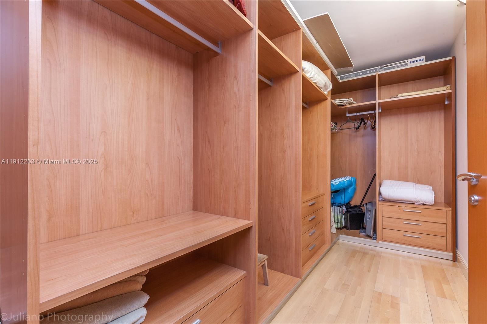 19380 Collins Ave # 427