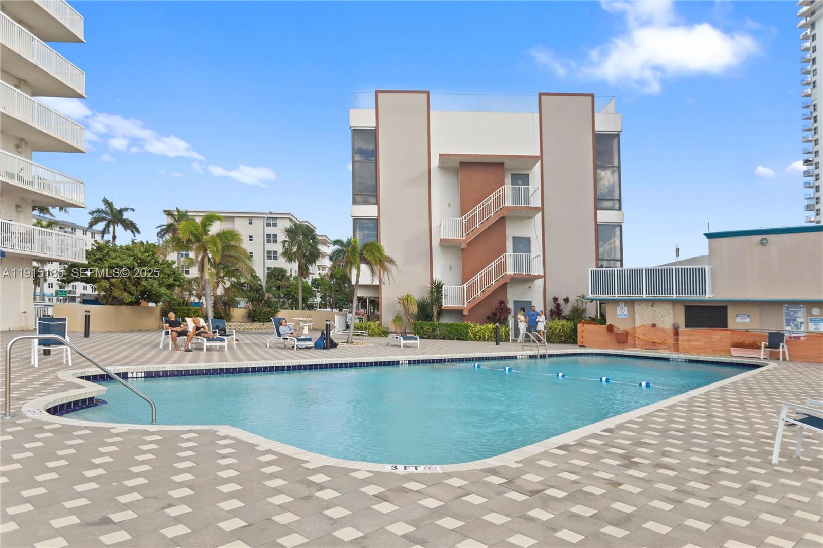1600 S Ocean Drive # 11H